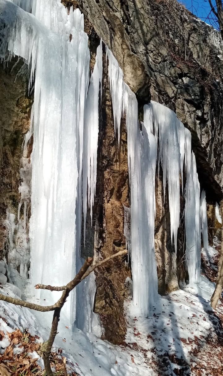 Tip na zimnú prechádzku: Borinský kameňolom a tajomné Medené Hámre