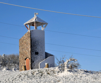 Rozhľadňa Rozbehy: Strážna vežička s výhľadom na Záhorie